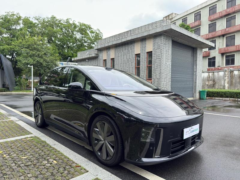LiXiang i8, 2025 — фото 3 из 12