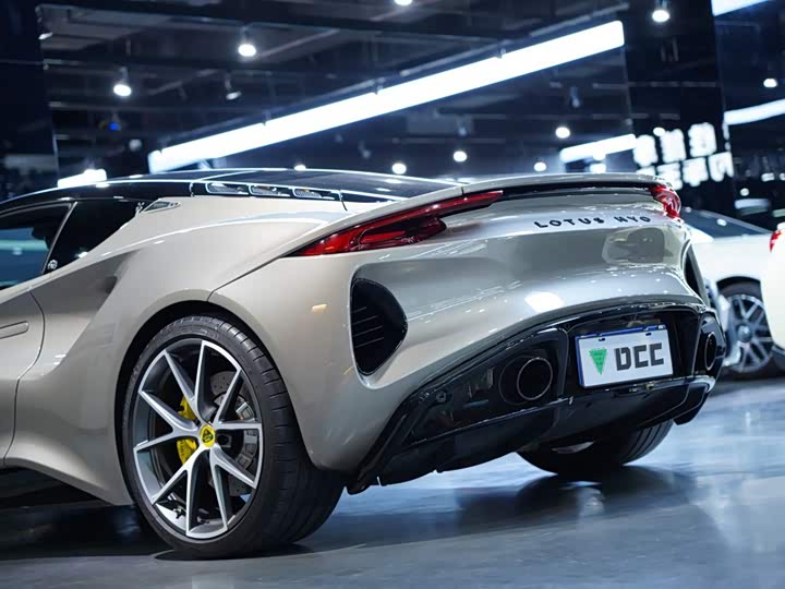 Lotus Emira, 2024 — фото 6 из 9