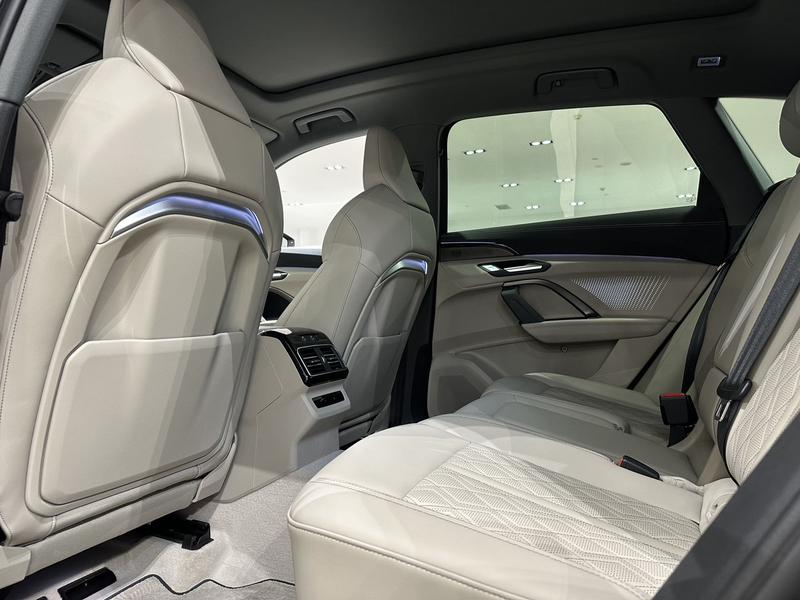 Audi Q5L, 2025 — фото 8 из 9