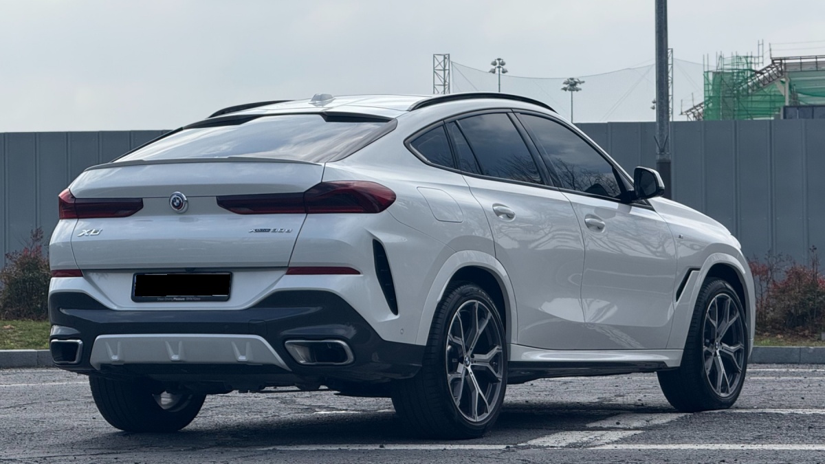 BMW X6, 2024 — фото 2 из 12