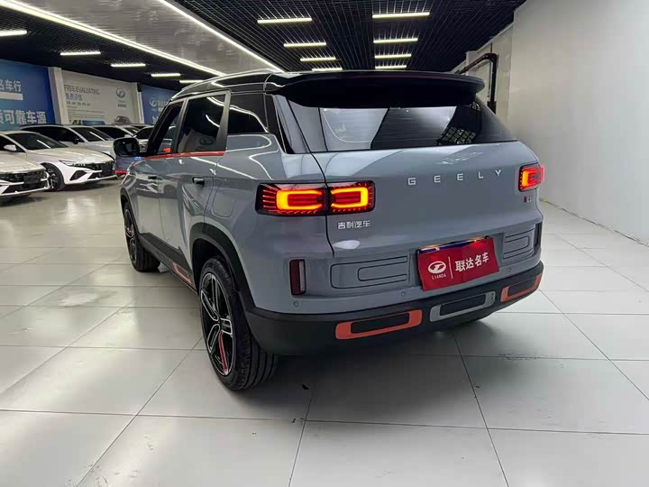 Geely Icon, 2023 — фото 8 из 9