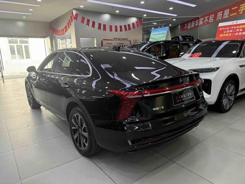 Hongqi H5 Hybrid, 2025 — фото 4 из 11