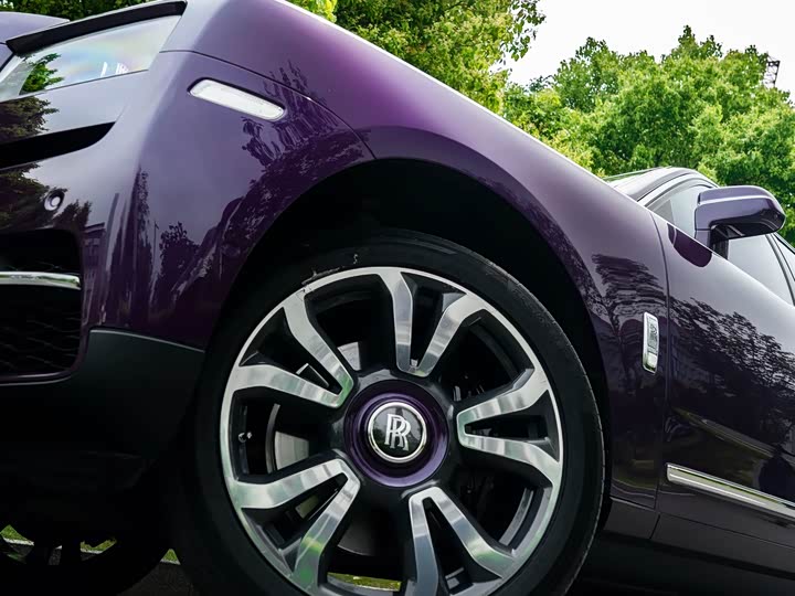 Rolls-Royce Cullinan, 2022 — фото 4 из 9