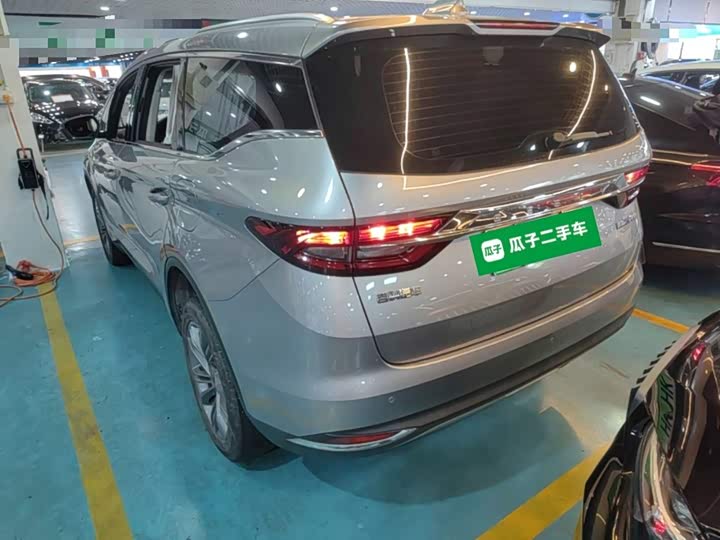 Geely Jiaji Hybrid, 2022 — фото 5 из 9