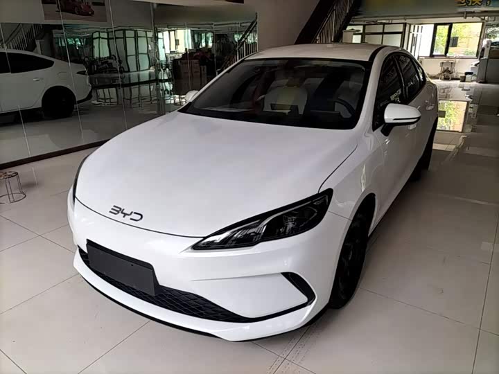 BYD Seal 05 DM-i Hybrid, 2025 — фото 2 из 9