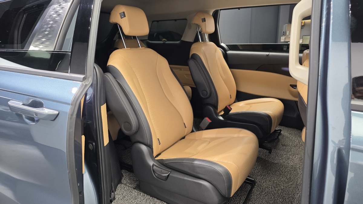 Kia Carnival, 2023 — фото 12 из 12