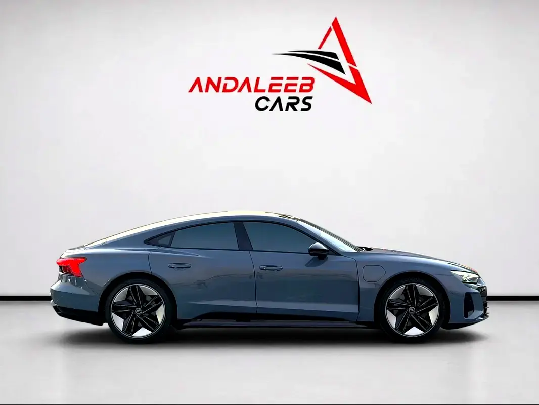 Audi e-tron GT, 2022 — фото 7 из 10