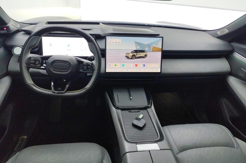 Lynk & Co 08 EM-P Hybrid, 2024 — фото 9 из 12