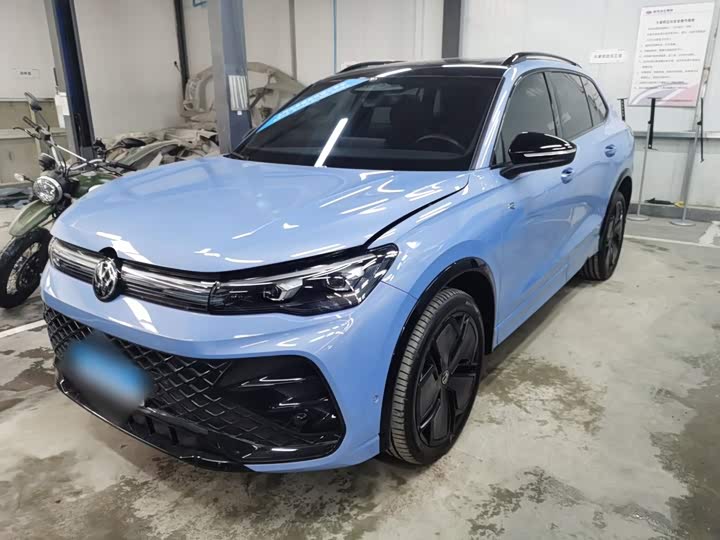 Volkswagen Tiguan L Pro, 2024 — купить в Санкт-Петербурге под ключ