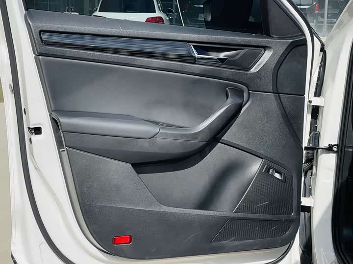 Skoda Kodiaq, 2021 — фото 4 из 9