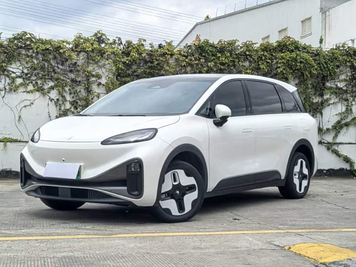BAIC Arcfox Kaola S, 2024 — купить в Саратове под ключ
