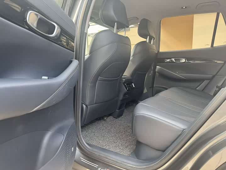 Geely Galaxy E5, 2024 — фото 5 из 9