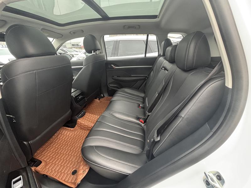 Roewe RX5 Max, 2022 — фото 10 из 12