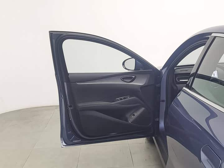 BYD Seal 06 Hybrid/EV, 2025 — фото 8 из 9
