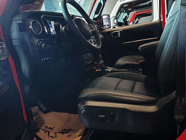 Jeep Wrangler Hybrid, 2025 — фото 4 из 9
