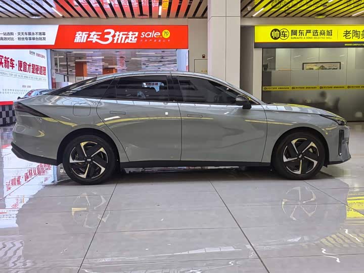 Geely Galaxy L6, 2023 — фото 4 из 9