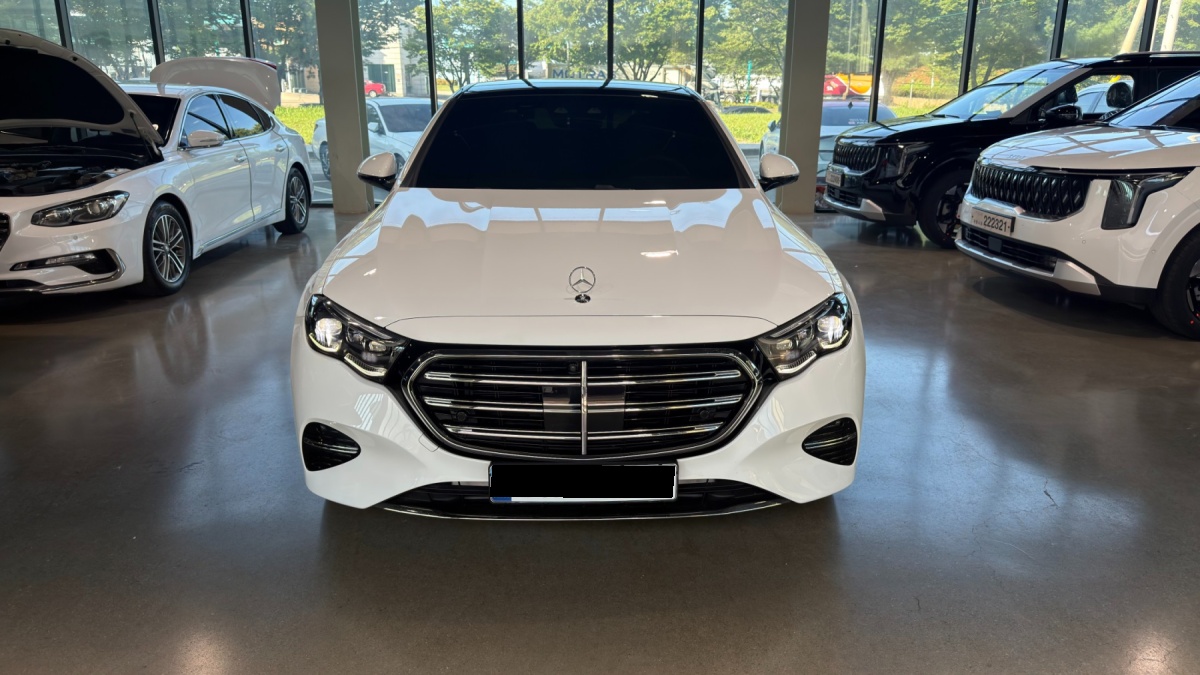 Mercedes-Benz E-Class, 2024 — фото 3 из 12