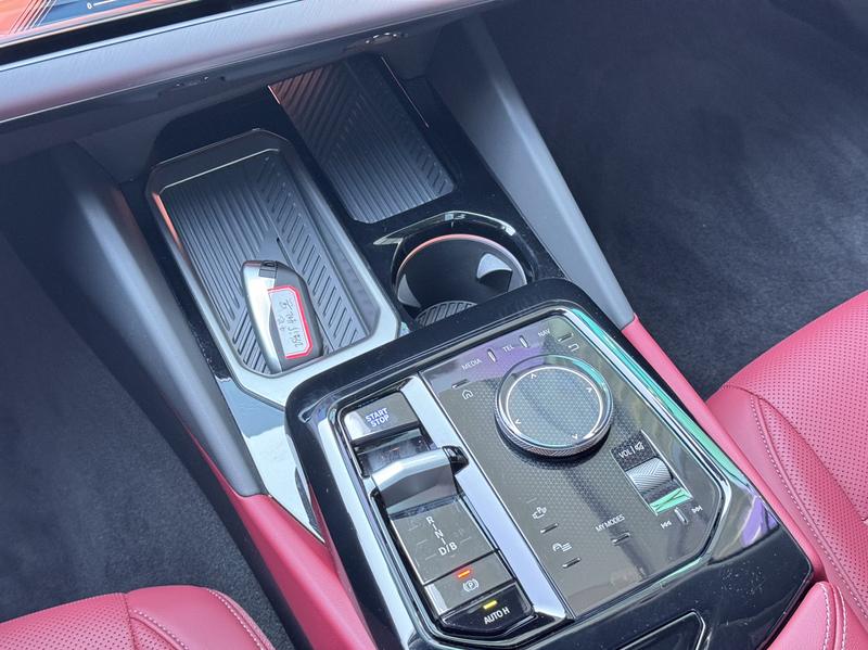 BMW i5, 2025 — фото 10 из 12