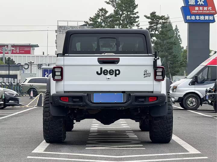 Jeep Gladiator, 2022 — фото 8 из 9