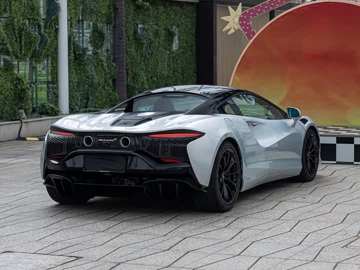 McLaren Artura, 2024 — фото 4 из 9