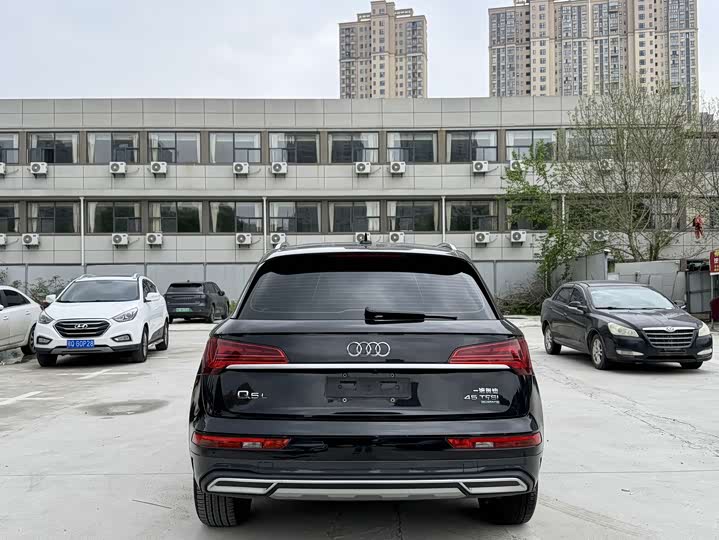Audi Q5L, 2025 — фото 8 из 9
