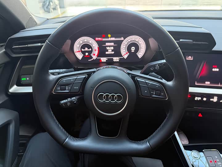 Audi A3, 2023 — фото 9 из 9