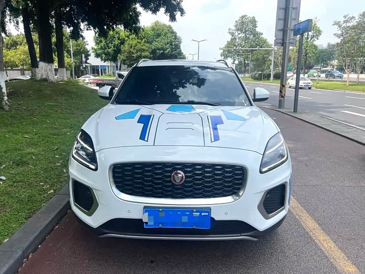 Jaguar E-Pace, 2023 — фото 2 из 9