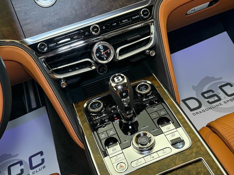 Bentley Flying Spur, 2024 — фото 8 из 12