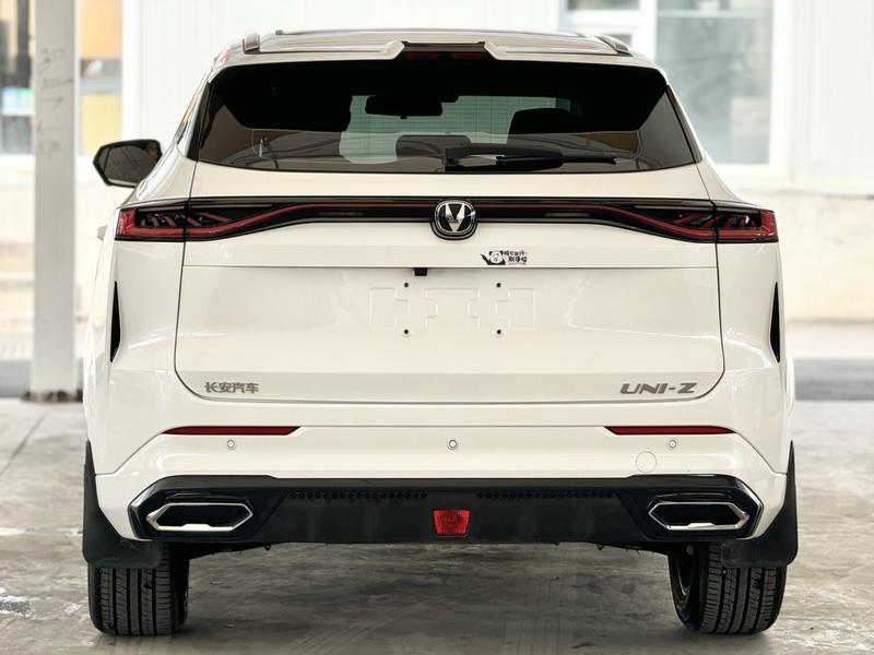 Changan UNI-Z Hybrid, 2025 — фото 5 из 10