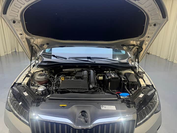 Skoda Superb, 2023 — фото 7 из 9