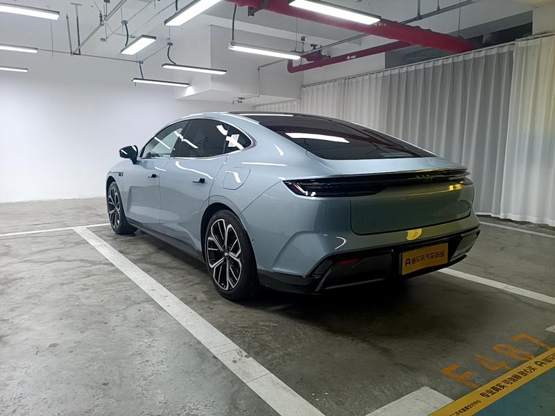 Geely Galaxy E8, 2025 — фото 5 из 12