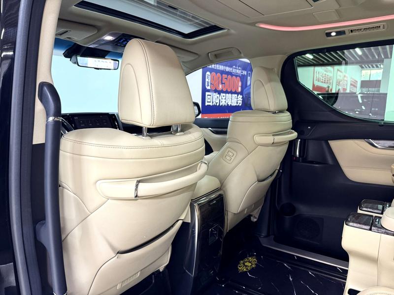 Toyota Alphard, 2022 — фото 11 из 12