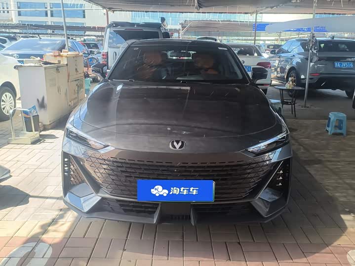 Changan UNI-V Hybrid, 2023 — фото 2 из 9