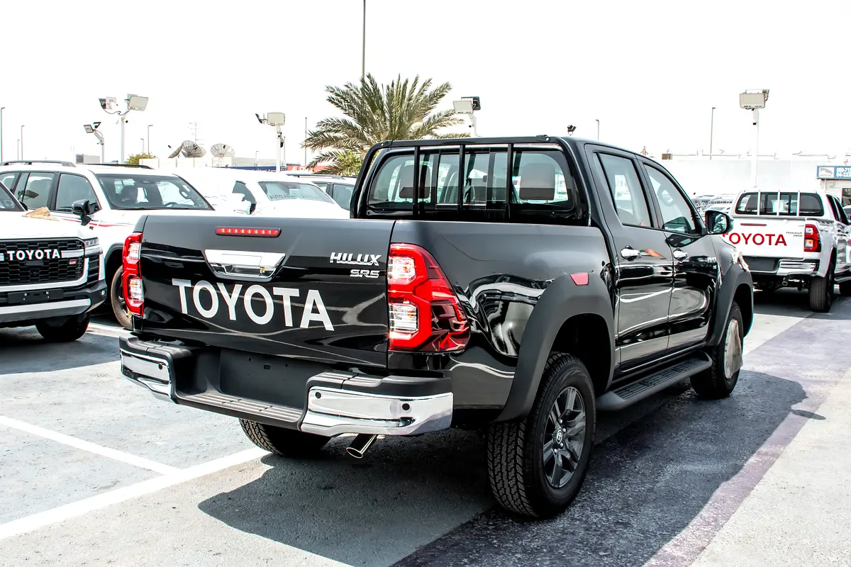 Toyota Hilux, 2026 — фото 6 из 10