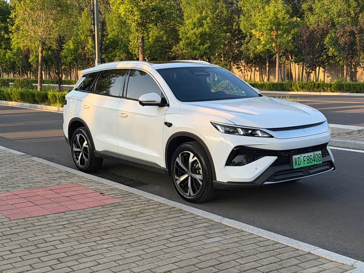 BYD Song Pro Hybrid, 2026 — фото 3 из 9