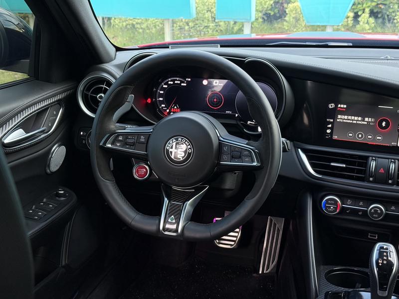Alfa Romeo Giulia, 2025 — фото 10 из 12