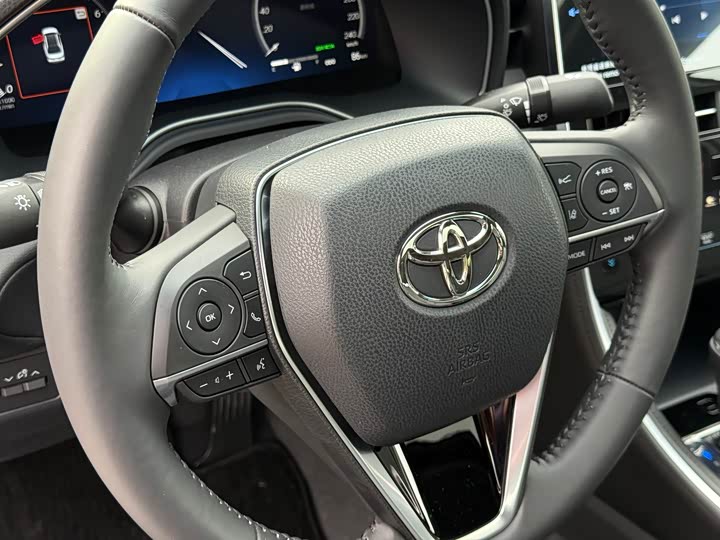 Toyota Avalon, 2026 — фото 8 из 9