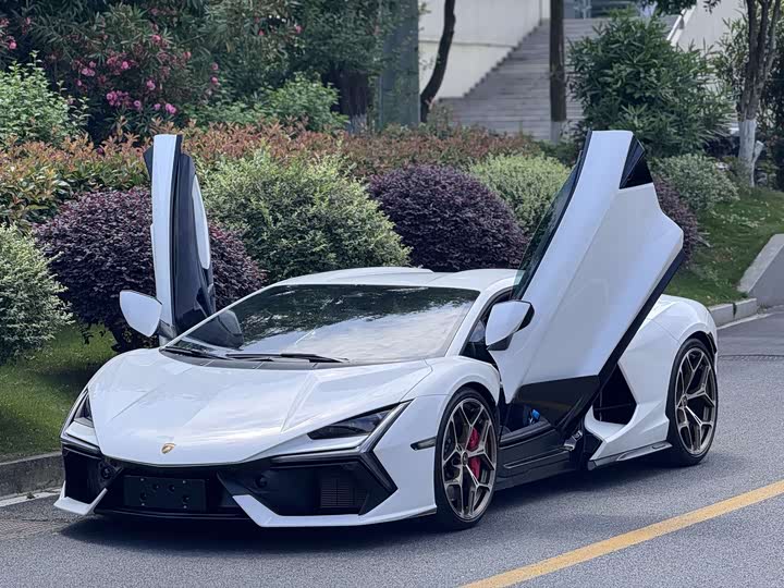 Lamborghini Revuelto, 2024 — купить в Туле под ключ