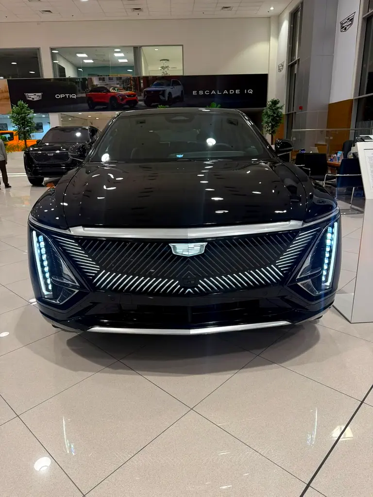 Cadillac Lyriq, 2025 — фото 3 из 10