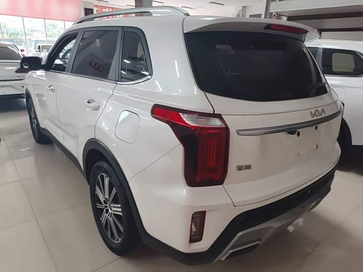 Kia Sportage GT-line, 2023 — фото 5 из 9