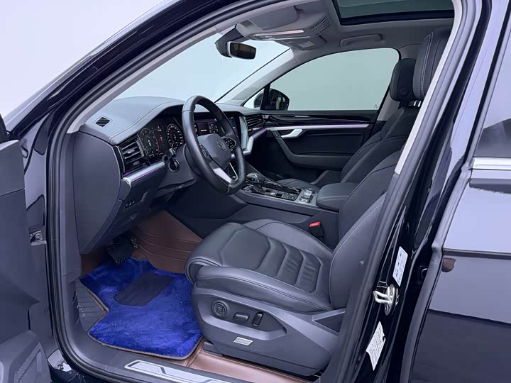 Volkswagen Touareg, 2023 — фото 5 из 9
