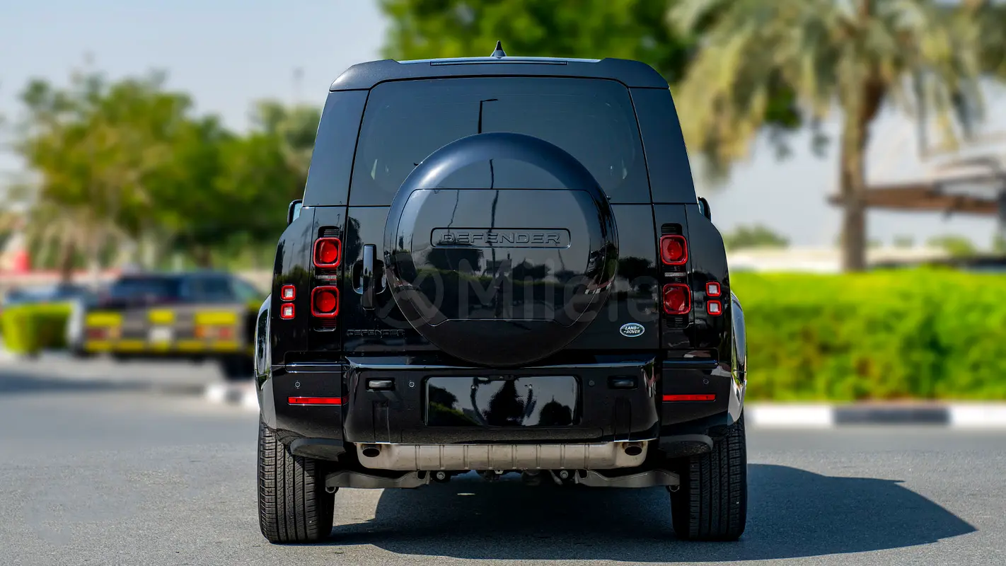 Land Rover Defender, 2023 — фото 7 из 10