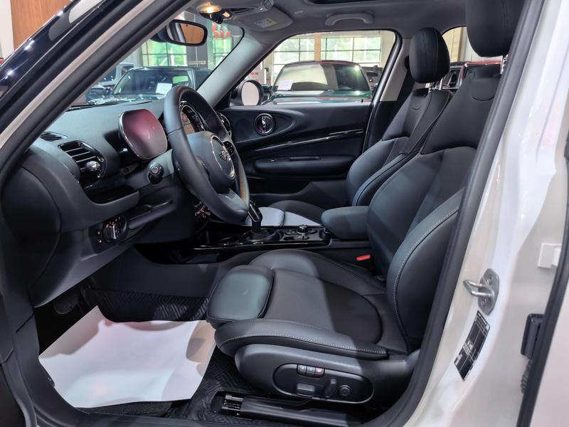 Mini Clubman, 2024 — фото 12 из 12