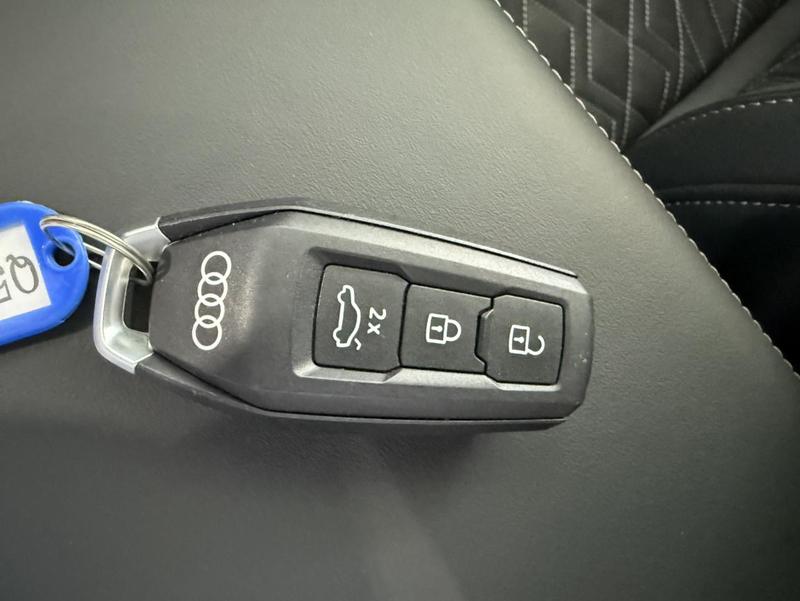 Audi Q5L, 2025 — фото 10 из 12