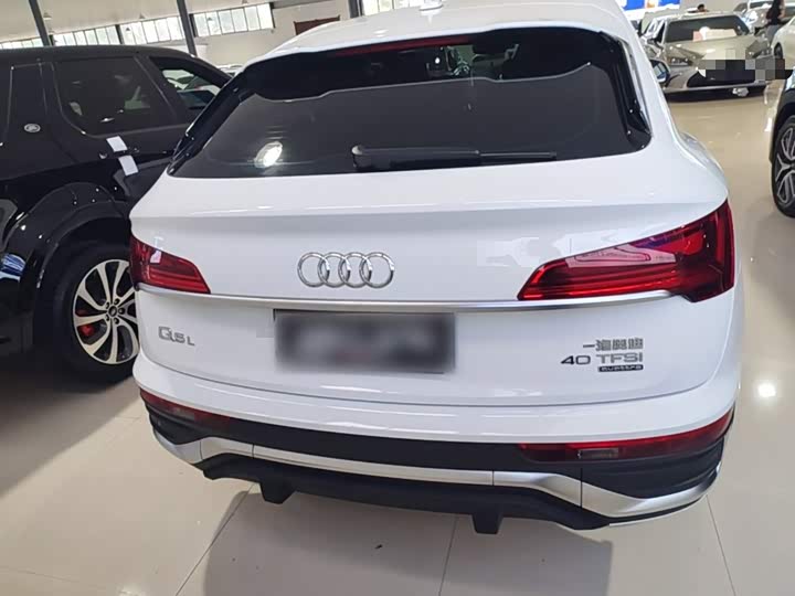Audi Q5L Sportback, 2022 — фото 6 из 9