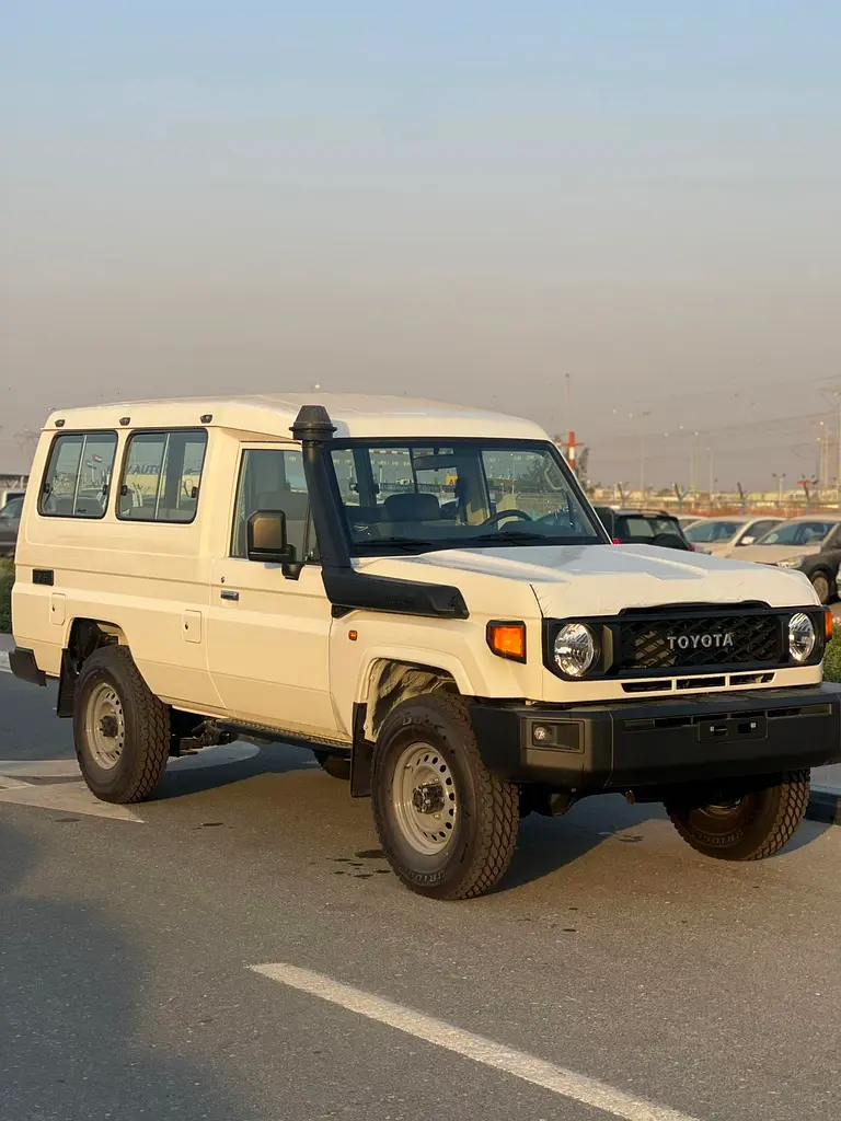 Toyota Land Cruiser 70 Series, 2026 — фото 2 из 10