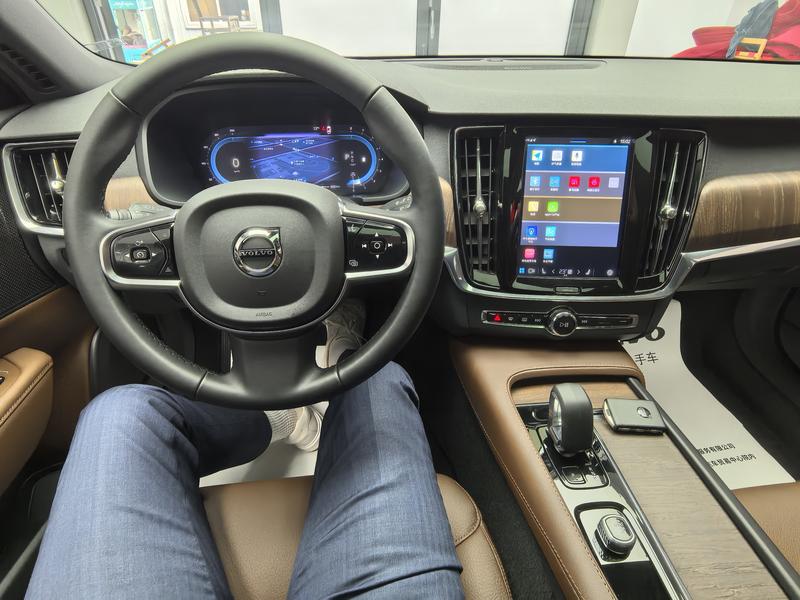 Volvo V90, 2025 — фото 10 из 12