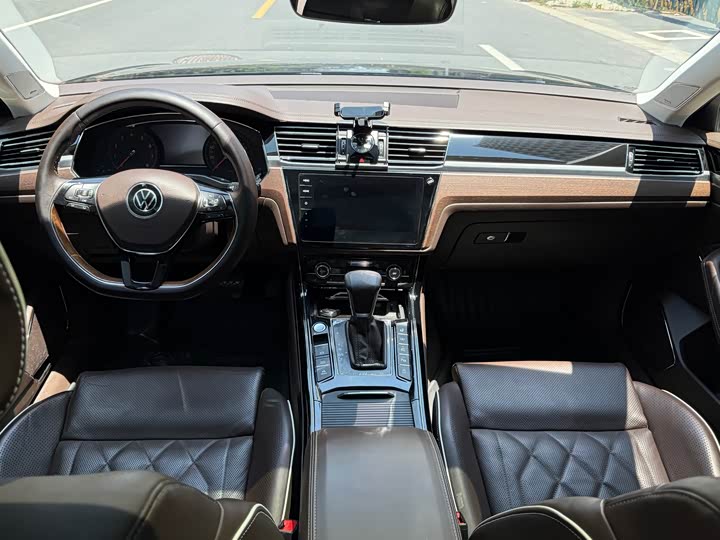 Volkswagen Phideon, 2023 — фото 5 из 9