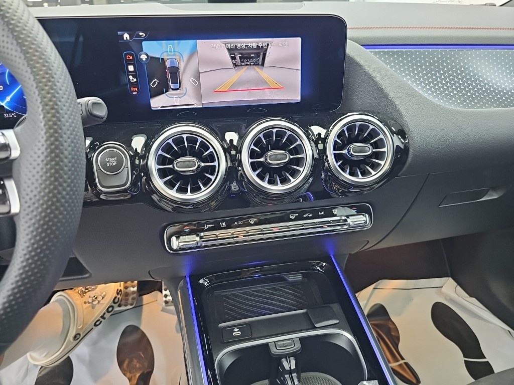 Mercedes-Benz EQA, 2025 — фото 10 из 12
