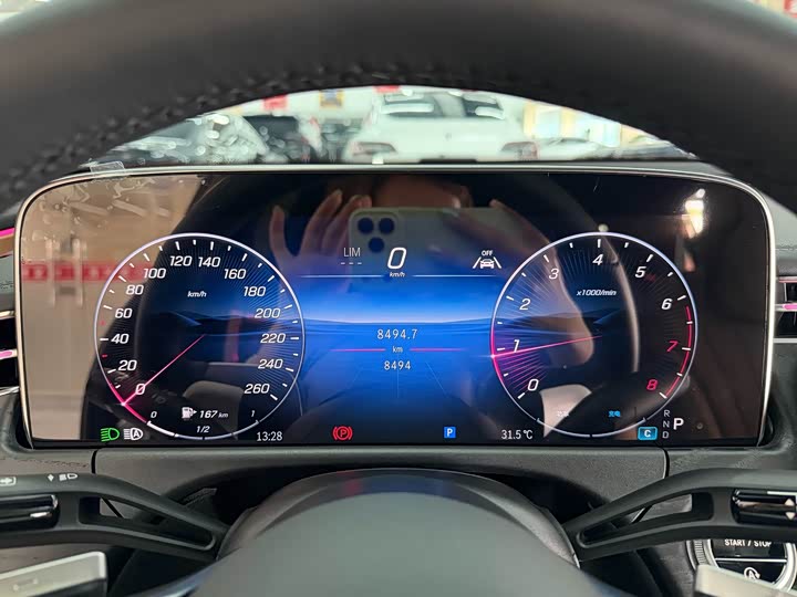 Mercedes-Benz E-Class, 2025 — фото 8 из 9